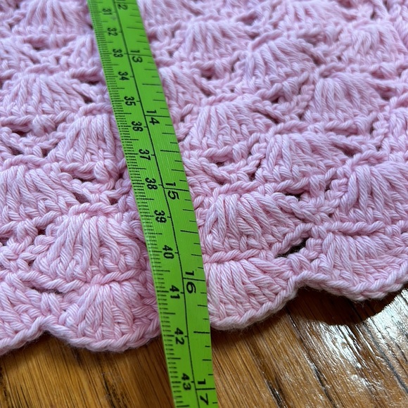 2H KNITS pink long style cardigan.  Pretty flower shaped buttons.  No size tag. - Picture 12 of 14